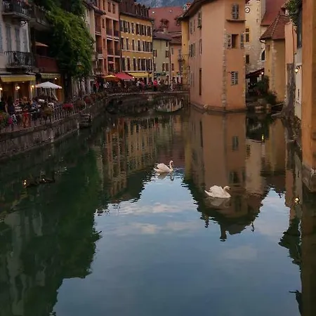 Escale Du Chateau De Promery 1391 Annecy Exterior foto